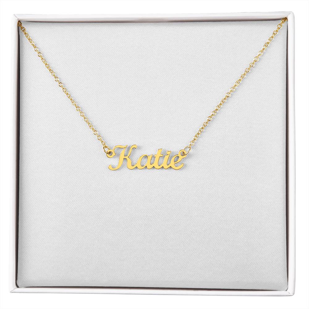 Classic style name necklace